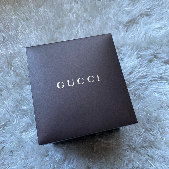 GUCCI Women’s watch G-Gucci YA125401 - Picture 10 of 10